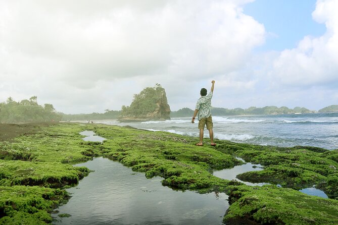 1 Day - Malang Beaches and Island Hopping // 06:30 - 17:30 - Key Things That Make This Malang Coast Day Work