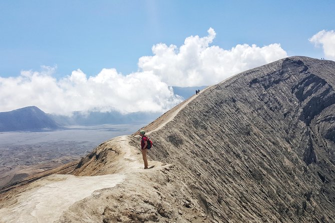 1 Day - Mount Bromo (5 spots) and Madakaripura waterfall // 23.00 - 18.00 - A 2 a.m. start that actually makes sense