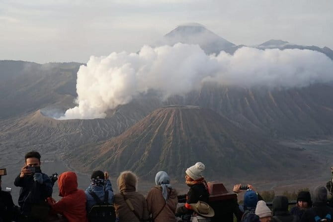 1 Day Mount Bromo Sharing Tour Package from Malang - Teletubbies Hill: the green break in an all-volcano day