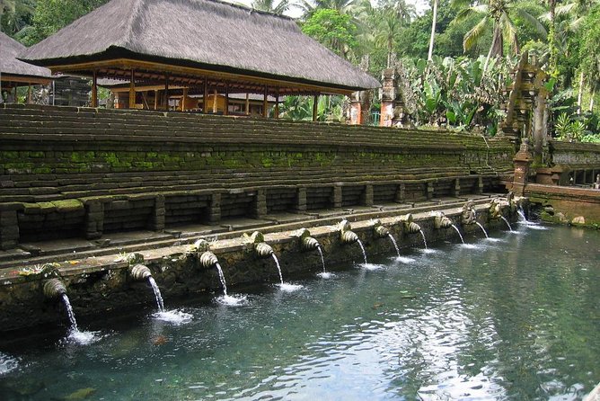 2-Day Private Sightseeing Tour of Bali with Hotel Pickup - The private guide difference: English, safety, and temple etiquette that actually helps