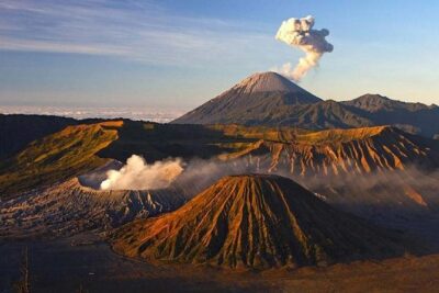 2 Days Private Tour Ijen and Bromo from Banyuwangi - Day 1 at Ijen Crater: Sunrise, Blue Fire, and a Very Special Lake