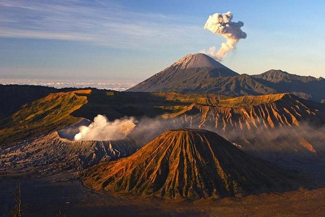 2 Days Private Tour Ijen and Bromo from Banyuwangi - Day 1 at Ijen Crater: Sunrise, Blue Fire, and a Very Special Lake