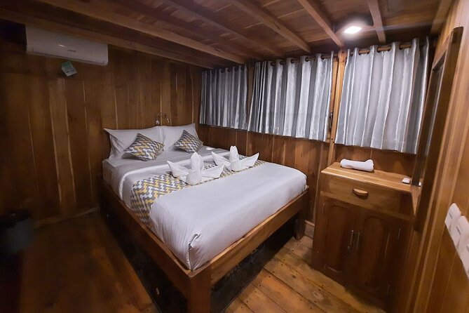 3 Days in Labuan Bajo with accommodation - Pink Beach: The Beach Break Between Big Stops