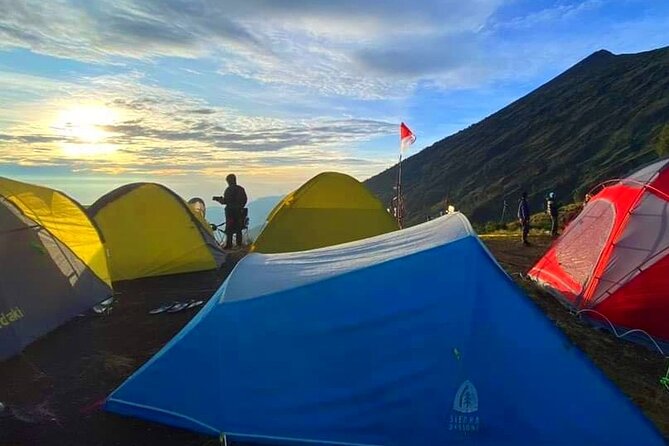 3D 2N Mount Rinjani Trekking Tour To Summit And Lake - Day 2: summit effort from the early start to views over Lombok
