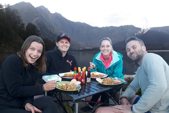 3D/2N Rinjani trekking summit,lake and hot springs. - Price and logistics: what $250 includes, what costs extra
