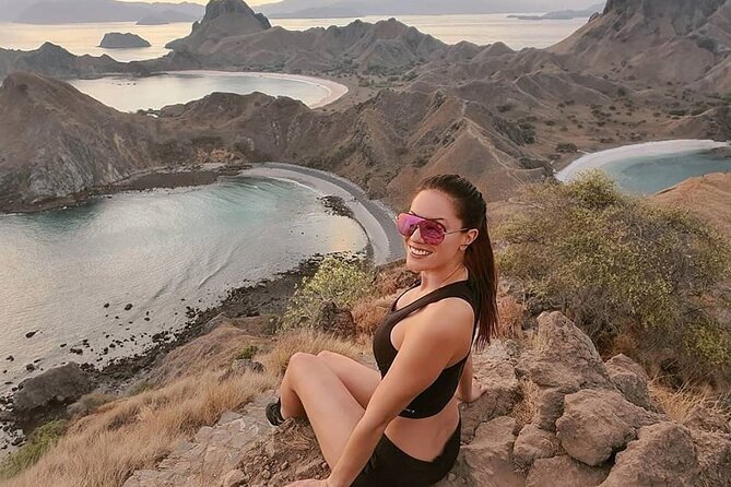 3D2N Sailing Komodo Living on Board Fiday to Sunday (Labuan Bajo) - Day 1 (Friday): Kelor viewpoints, a Komodo trek, and Kalong bats at sunset