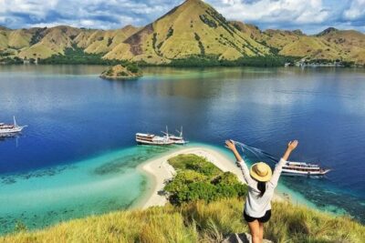 3D2N Sailing Komodo Living on Board Fiday to Sunday (Labuan Bajo) - Day 2 (Saturday): Padar sunrise, Pink Beach, Taka Makassar, and manta rays