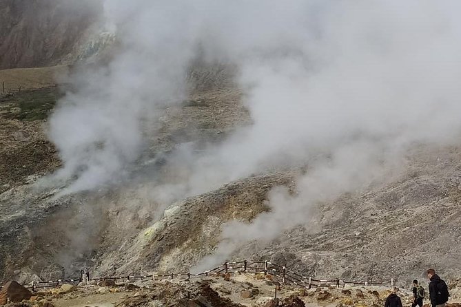 3D2N trip kawah putih-papandayan vulcan-nagavillage-green canyon - Rancabali tea views and Rengganis Crater steam