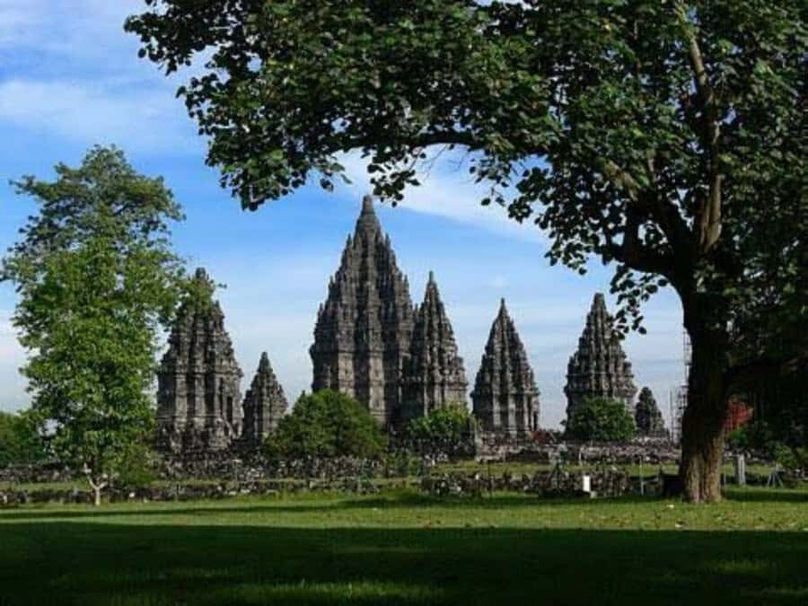 3days explore Yogyakarta Borobudur, Prambanan, Volcano, Etc. - Mount Merapi Lava Tour by Willis Jeep: Banker, Alien Rock, Mini Museum