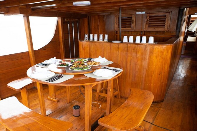 3Days Komodo Tour By Private Boat for 4 pax - Padar’s viewpoint, Komodo dragons, Pink Beach: the middle day gets intense