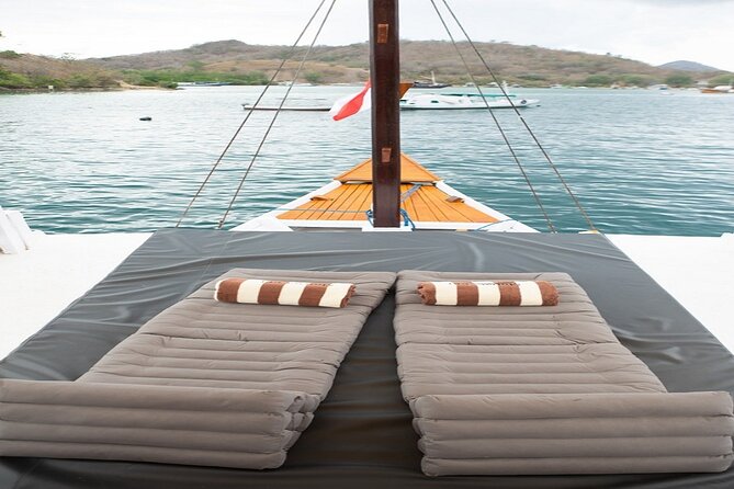 3Days Komodo Tour By Private Boat for 4 pax - Labuan Bajo arrival to Kelor Island: ease in, then earn your sea views