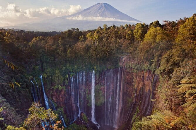 4 Days Bromo Ijen Tumpak Sewu from Surabaya Malang Banyuwangi - Day 1 Ijen Crater: Arrival, Drive Time, and Your First Big Volcano Moment