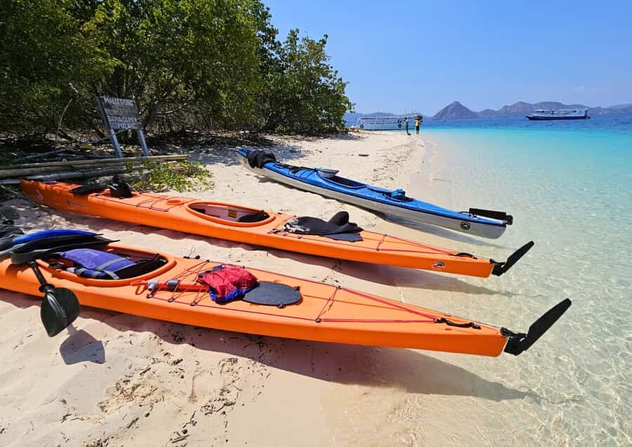 6 Hours Fun Day Kayaking - Kayaking Labuan Bajo’s Coast With Real Time on the Water