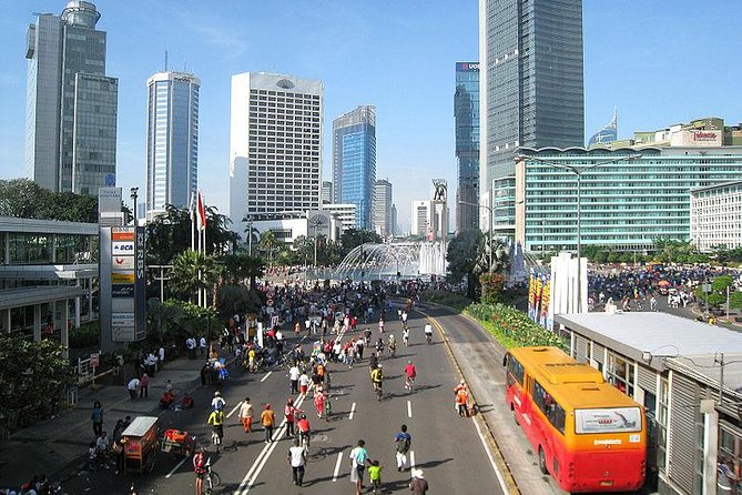 6 Hours Jakarta Private City Tour - (Must Visit Places) - Door-to-door pickup and what to confirm before you leave