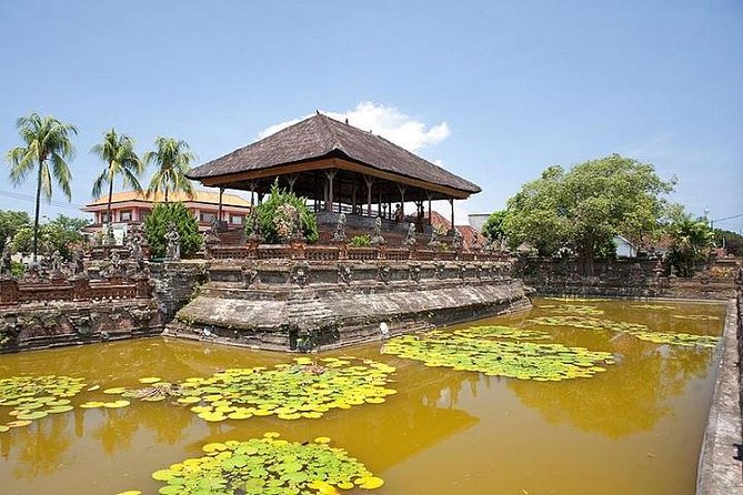 A Fascinating View of Eastern Bali - Tenganan Aga Ancient Village: Kamben Gringsing Weaving Traditions