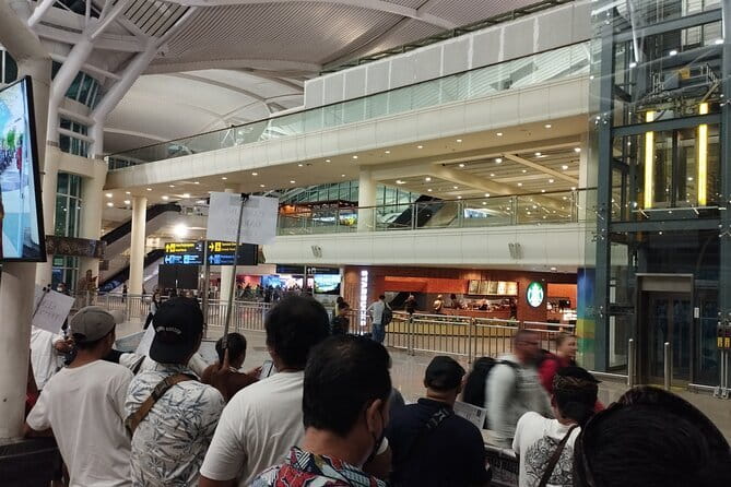 Airport Transfer Bali - Avoiding the airport chaos: the meet-up you can trust