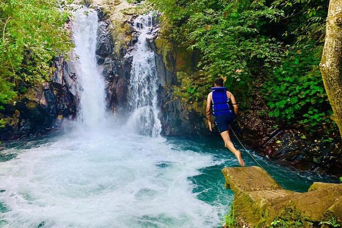 All Inclusive : Jumping Sliding at Aling- Aling Waterfall - Handara Gate - Lunch - Safety, Choice, and What to Bring for Comfort