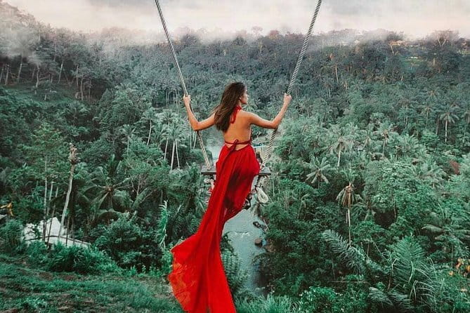 All Inclusive Nusa Penida East Island Private Tour from Bali - Rumah Pohon Tree House: views with Diamond Beach in the background