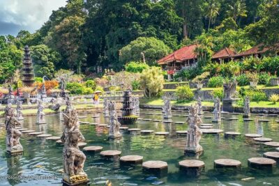 Amazing Private Tour: Lempuyang temple, Tirta gangga, Tukad cepung waterfall - Tukad Cepung Waterfall: the canyon feel and why you want this timing