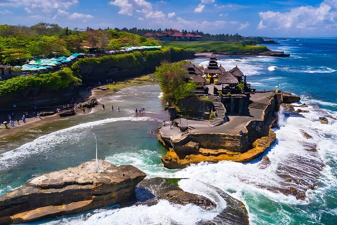 Amazing Tanah Lot and Uluwatu Temple Tour - Taman Ayun Temple: pretty water-garden worship stop