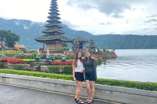 Ancient Temples and Jatiluwih Rice Terrace Private Tour - Bedugul and Ulun Danu Beratan: temple views over the lake