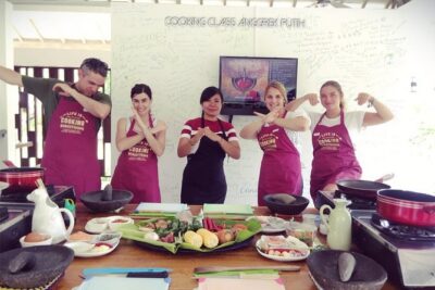 Anggrek Putih Lombok Cooking Class - What you cook in Lombok: banana-leaf fish, curry, and stone-pestle technique