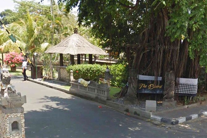 Backlanes and Hidden Sites: A Self-Guided Audio Tour in Seminyak - Seminyak Beach to Petitenget: door symbols and statues that suddenly make sense