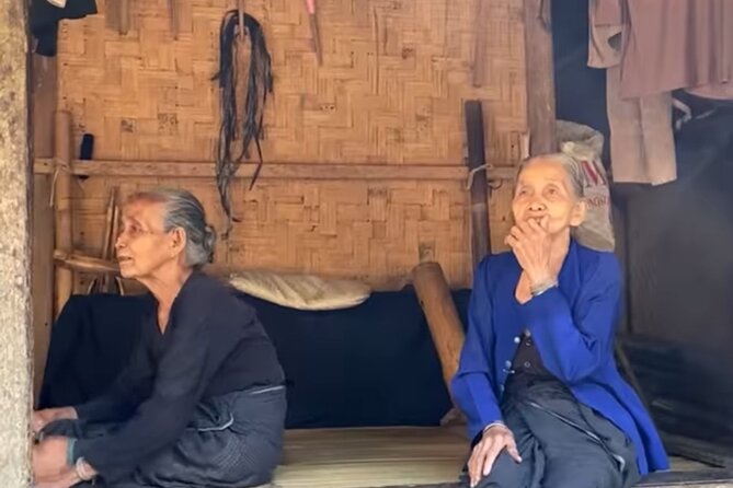 Baduy Tribal Tracker and Village in Private Tour Full Day & Lunch - Baduy Luar Village: Houses, Weaving, and What You Can Touch