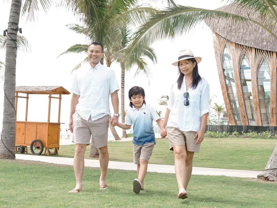 Bali: 2-Hour Family Photoshoot Ubud. Capture Bali Memories - How the Photographer Captures Real Family Moments (Not Just Poses)