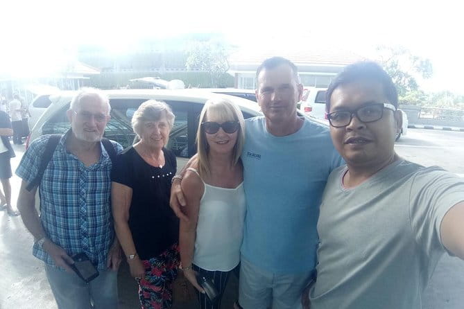 Bali airport transfer check in or check out Ubud area - Pickup at the airport: name sign, waiting time, and the calm factor