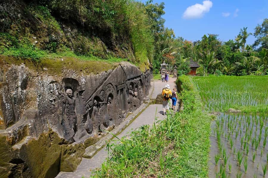 Bali: Archeology Museum, Gunung Kawi & Goa Gajah Temple Tour - Gunung Kawi: Pre-Hindu Atmosphere, Big Steps, and the River Setting