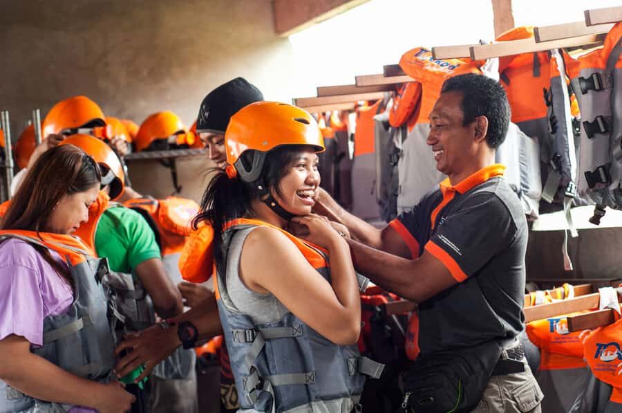 Bali: Ayung River Guided Rafting Adventure with Lunch - On the water: carvings, wildlife, and guide-led teamwork
