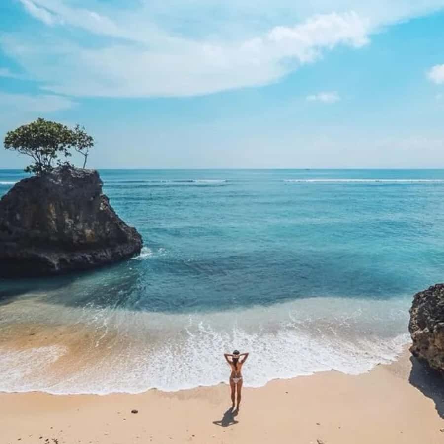 Bali: Beachfront Paradise & Sunset Journey with Dinner - Padang Padang Beach: a surfing hotspot with room to wander