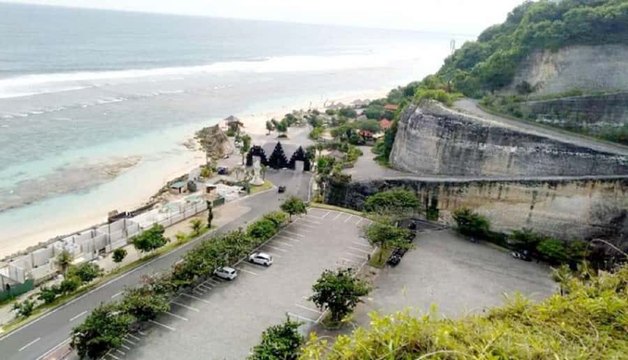 Bali: BeachTrip Padang - Padang, Melasti, & Jimbaran Sunset - Melasti Beach: Big Sunset Views, Beach Clubs, and a Kecak Stage