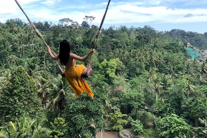 Bali Beautiful Insta with Real Bali Swing - Stop 3: Ulun Danu Bratan Temple and Floating-Shrine Timing