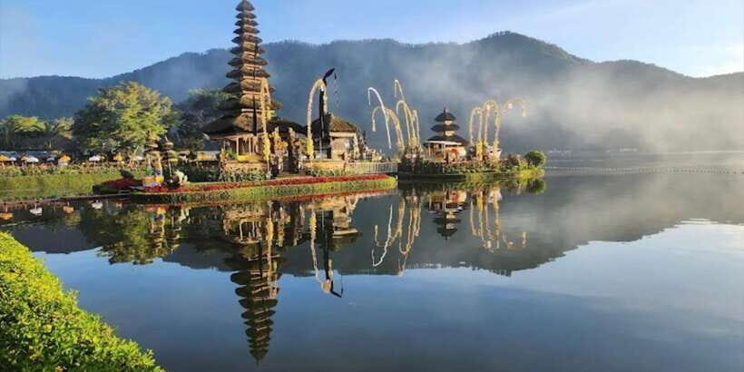 Bali: Bedugul, Jatiluwih, Taman ayun, Tanah lot private tour - Taman Ayun Temple: ponds, trees, and UNESCO-level architecture