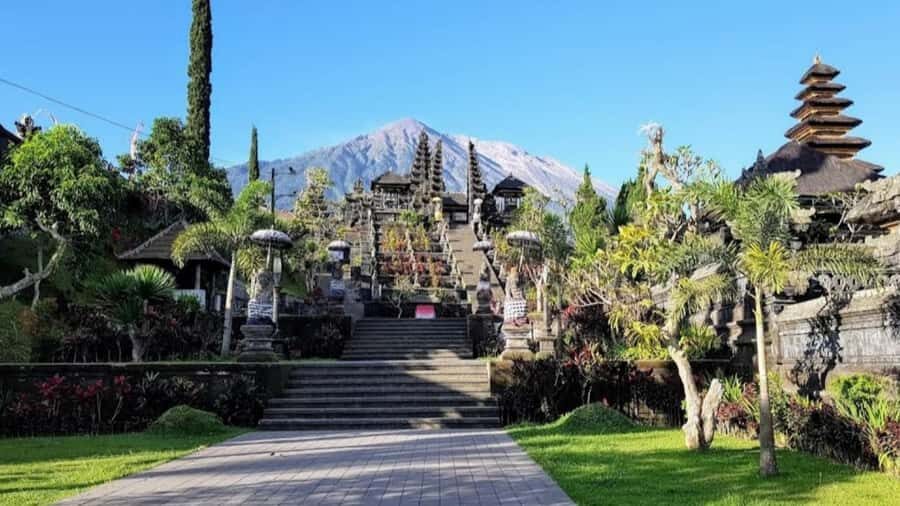 Bali: Besakih temple, Tukad Cepung waterfall, Penglipuran - Key things to know before you go