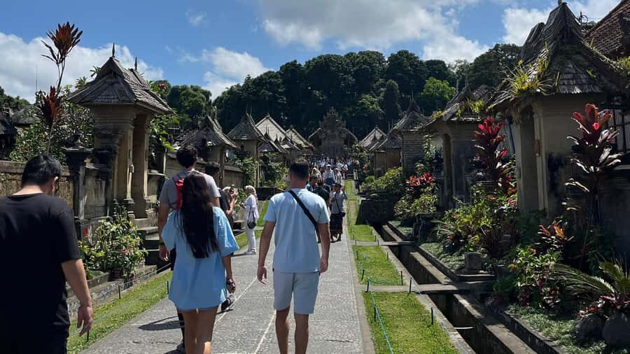Bali: Besakih temple, Tukad Cepung waterfall, Penglipuran - Besakih Mother Temple: the Bali spiritual center you can actually feel