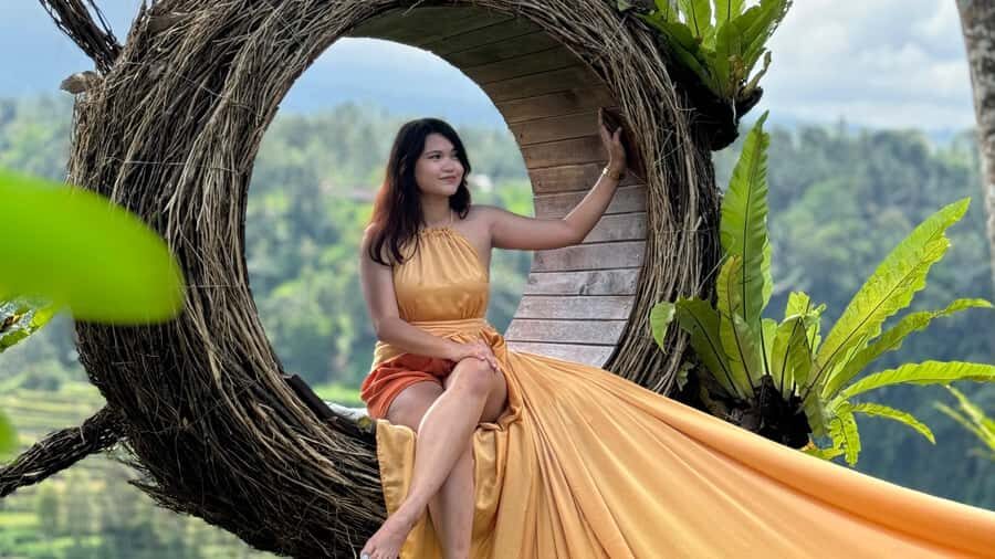 Bali: Besakih temple, Tukad Cepung waterfall, Penglipuran - The guides: what you should look for on the day