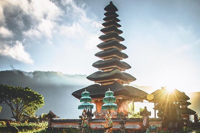 Bali BEST Things to Do Private Full-day Tour from Your Hotel - Sacred purification, woodcarving gallery, and Ubud’s art market