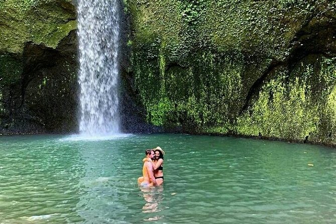 Bali best waterfall - Stop 1: Tukad Cepung Waterfall in a Cliff Bowl