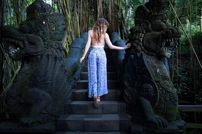 Bali Car-Charter: Ubud Full Day Tour - Ubud Palace and the Traditional Art Market: landmarks plus time to shop