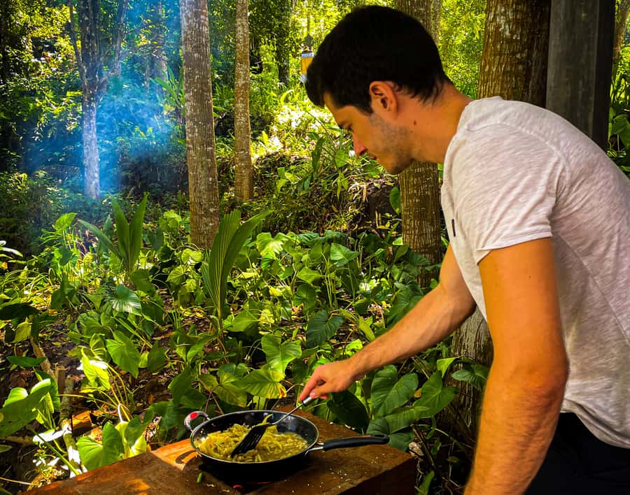 Bali: Cooking Class with 5 Balinese Dishes - Sidemen’s sacred mountain kitchen: the setting is half the point