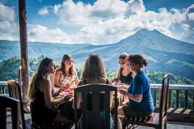 Bali Countryside Cycling Tours - Stop 2: Pakudui Village and the art museum pause