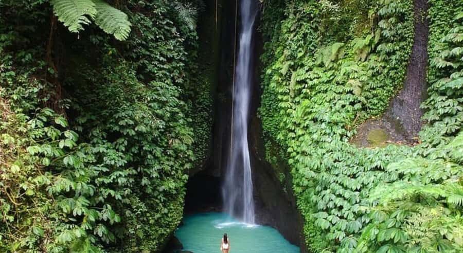 Bali: Customised North Bali Tour With Hotel Transfer - Leke Leke Waterfall: cooling down in jungle water time
