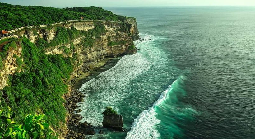 Bali: Customised Uluwatu Tour With Transfer Drop off/Pick up - Uluwatu Coast Beaches: Melasti, Single Fin, Suluban, Padang Padang