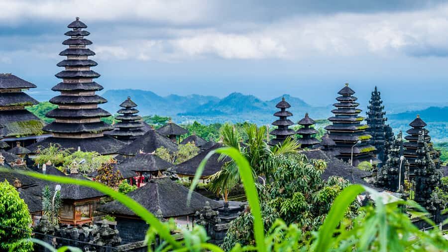 Bali: Customize Your Own Private Guided Tour in Bali - North Bali: waterfalls plus Bratan and the Handara Gate viewpoint energy
