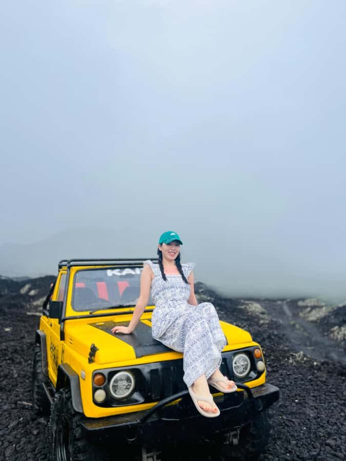 Bali: Day/Sunset Mount Batur 4WD Jeep and Natural Hot Spring - Snacks, drinks, and photo help: the small things that add up