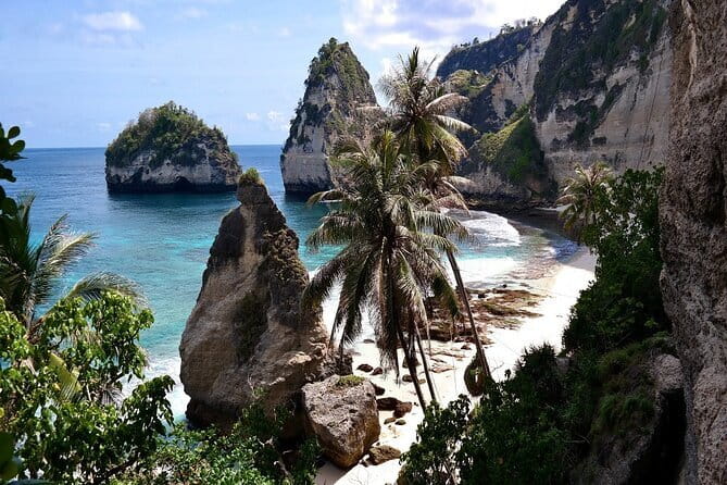 Bali Day Trip: Bali Instagram Tour (All Inclusive & Private) - Goa Raja Waterfall and Tegalalang Rice Terrace: nature, then classic Bali views