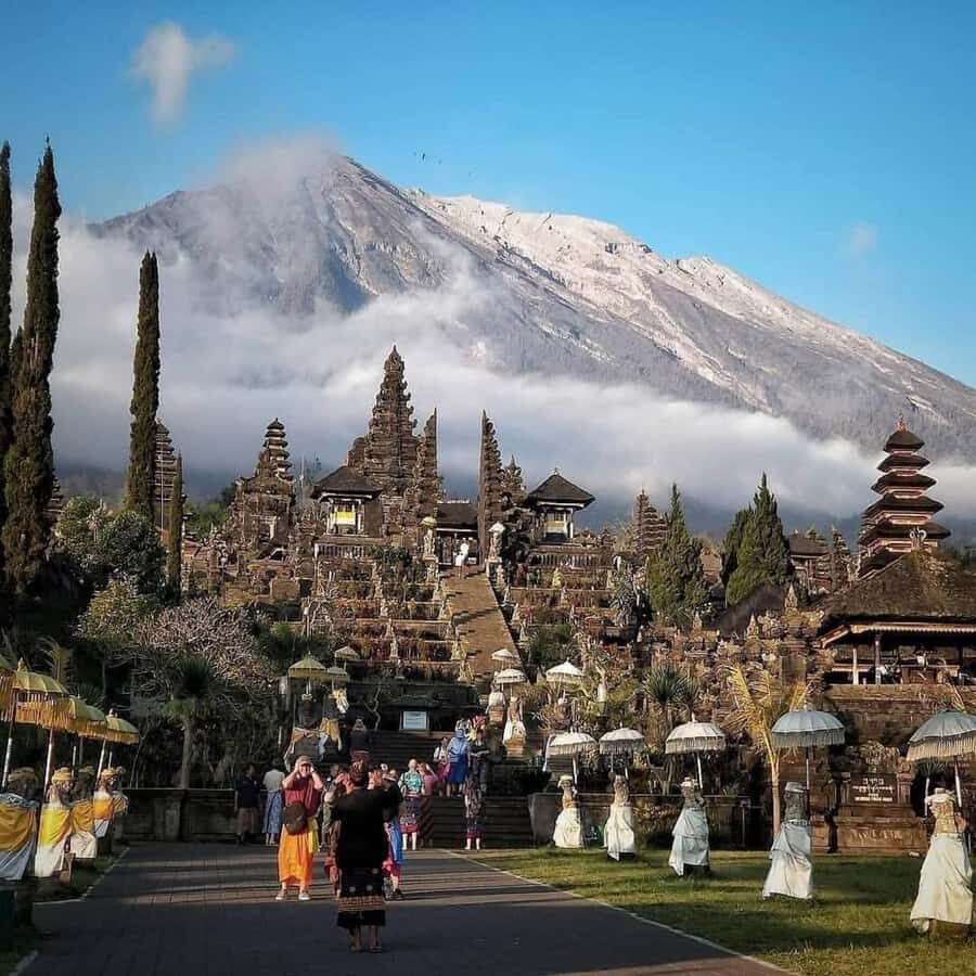 Bali : Day Trip to Besakih Temple & 2 Hidden Waterfalls - Lunch in the Uplands: Lereng Agung or Mahagiri (Local Food, Real Portions)